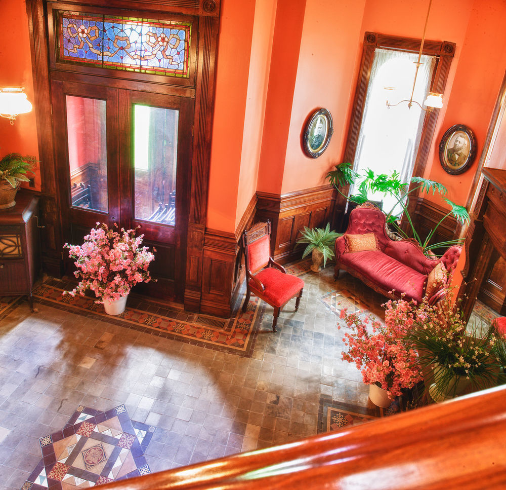 Whiskey Mansion Bed & Breakfast Saint Joseph Exterior photo
